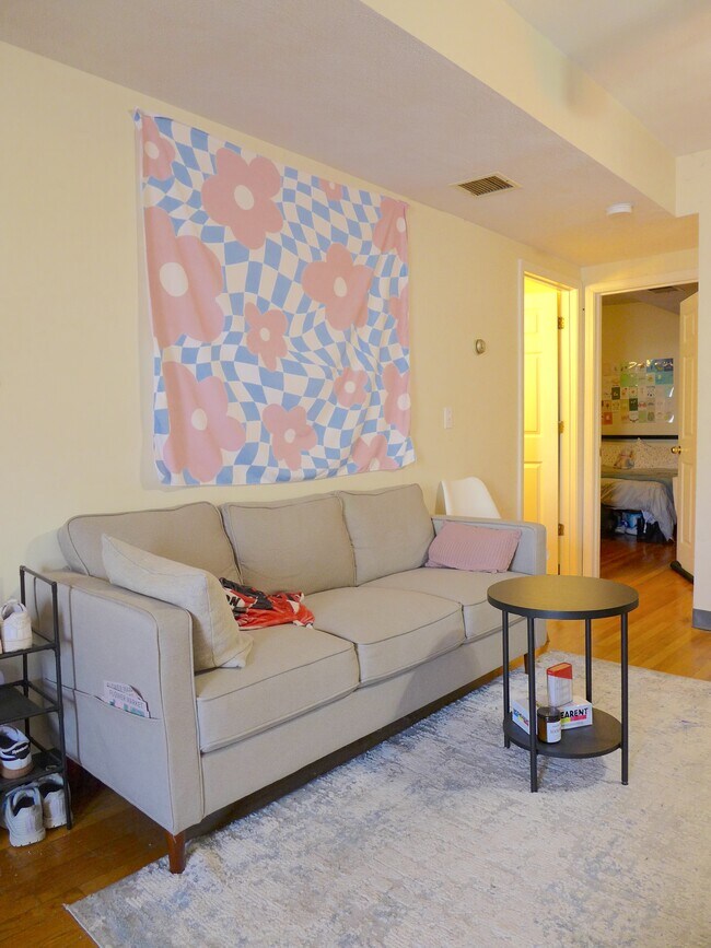 Photo - 15 Eldora St