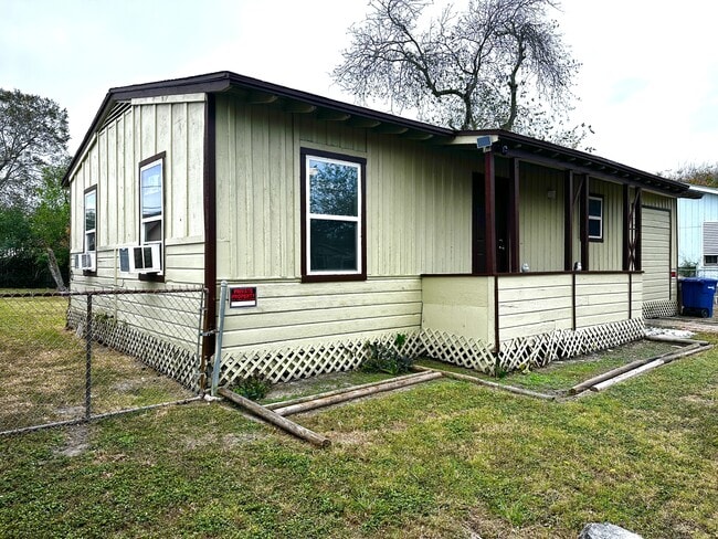 Photo - 1705 Whiting Dr Casa
