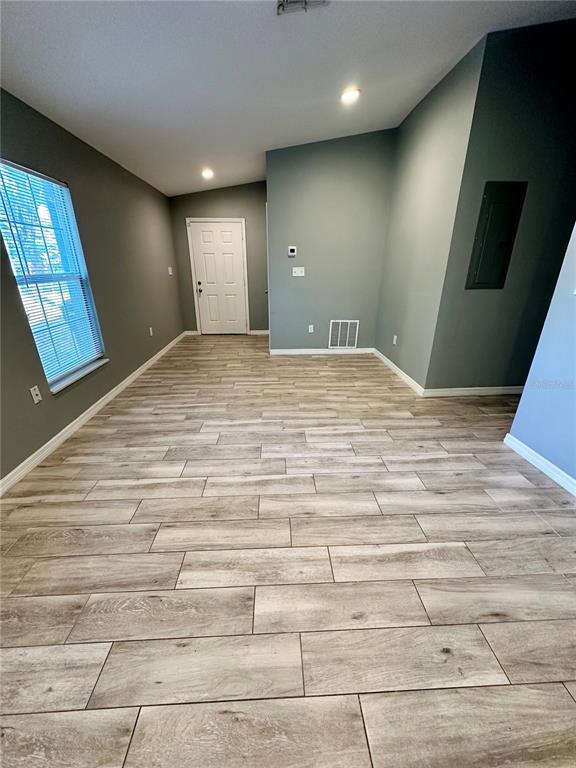 Photo - 912 Grand St