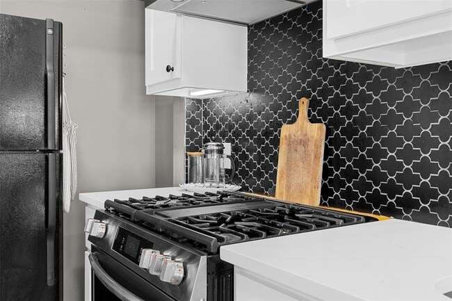 Photo - 823 Hickory St