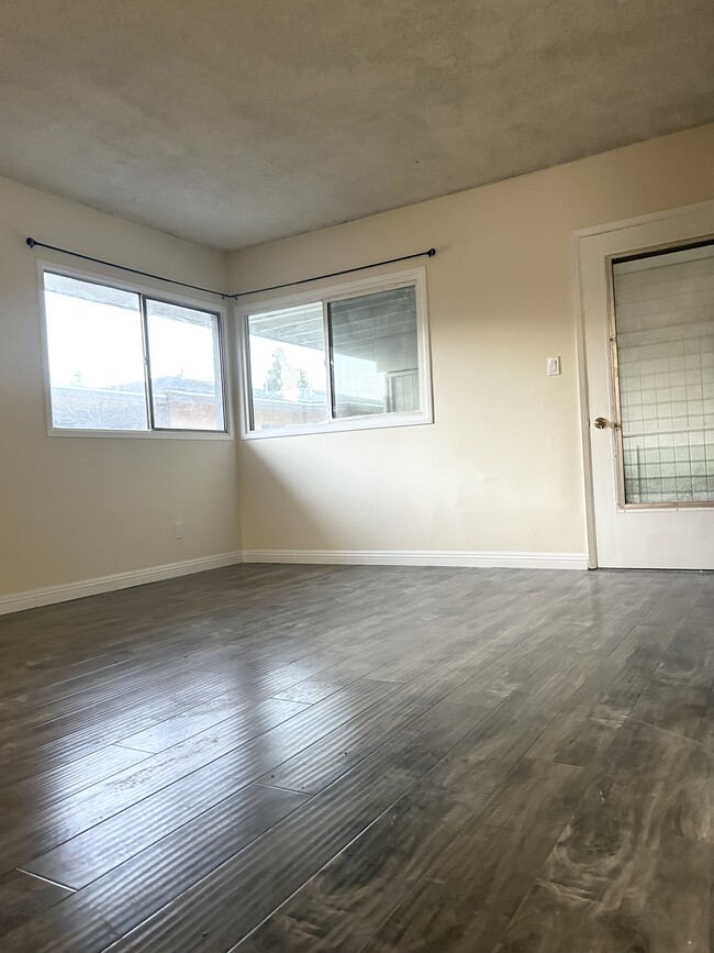 Photo - 1829 W Glencrest Ave Apartamentos Unidad C