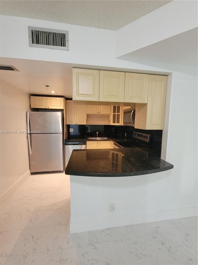 Photo - 8290 Lake Dr Unit 219