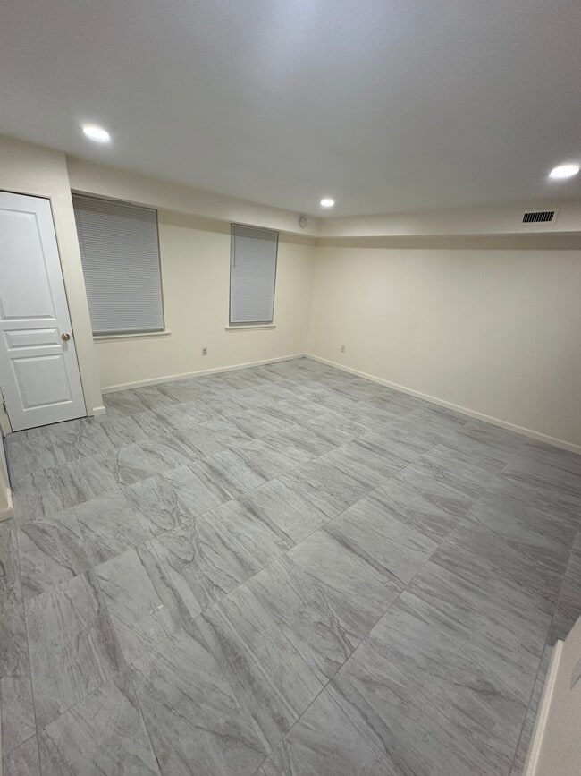 Building Photo - 2776 Willits Rd Unit A