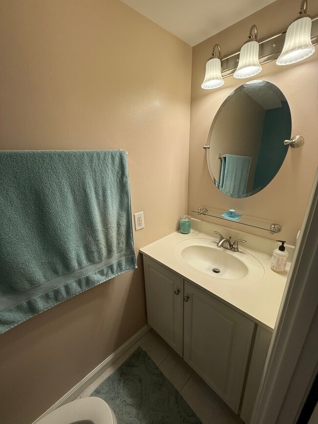 Photo - 6264 Ducketts Ln