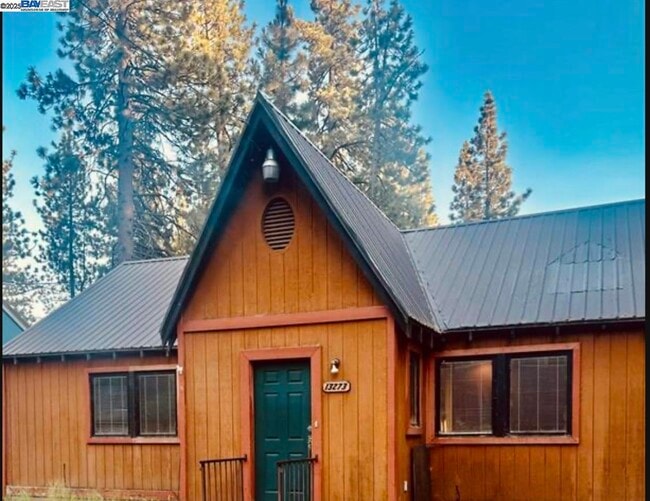 Building Photo - 13273 Sierra Dr W