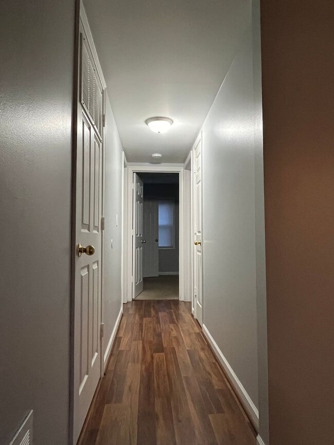 Photo - Check out this spacious 2 Bed/1.5 Bath Unidad 7