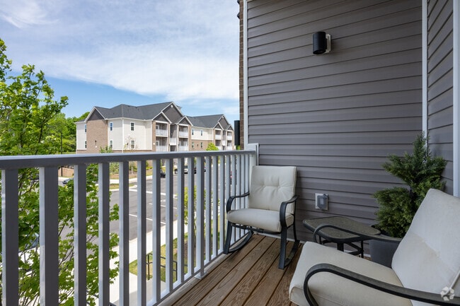 Building Photo - The Grand at Union Cross