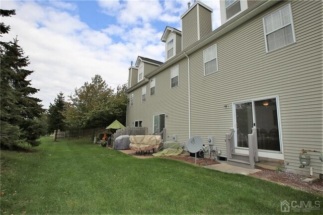 Photo - 1603 Blossom Cir