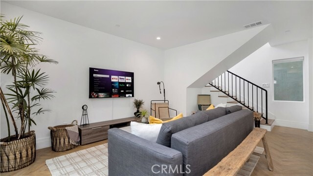 Photo - 1347 Seward St