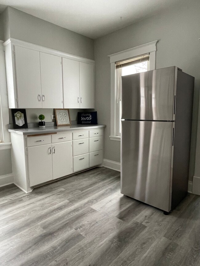 Photo - 25 2nd St NW