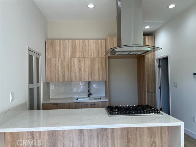 Photo - 566 Wamblee Ln