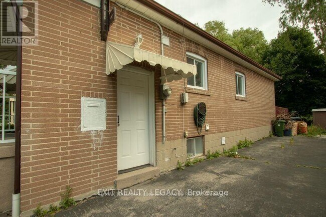 Photo - 183 Ellington Dr