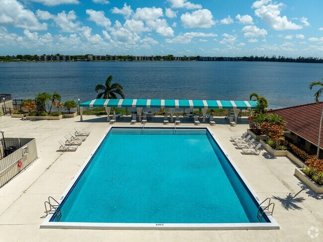 Building Photo - 110 Lake Emerald Dr Unit 103 Rental