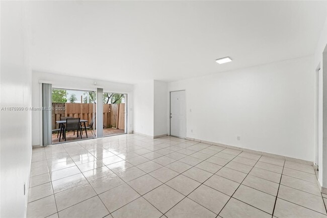 Photo - 4300 NW 79th Ave Unit 1E