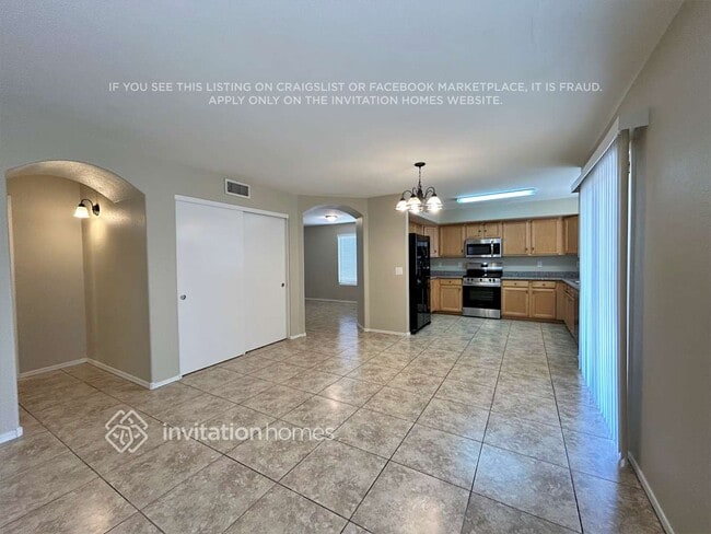 Photo - 12937 W Holly St