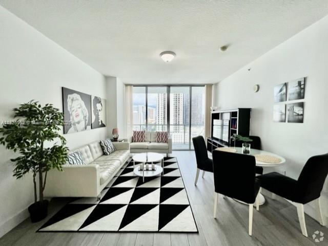 Building Photo - 79 SW 12th St Unit 2211-S Rental