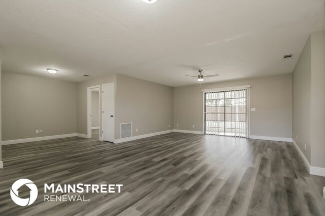 Photo - 6321 Brandt St