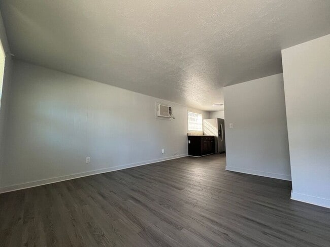 Photo - 9324 Eastfield Rd Unit A