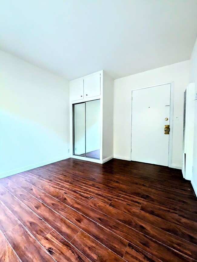 1811 Tamarind Apartments