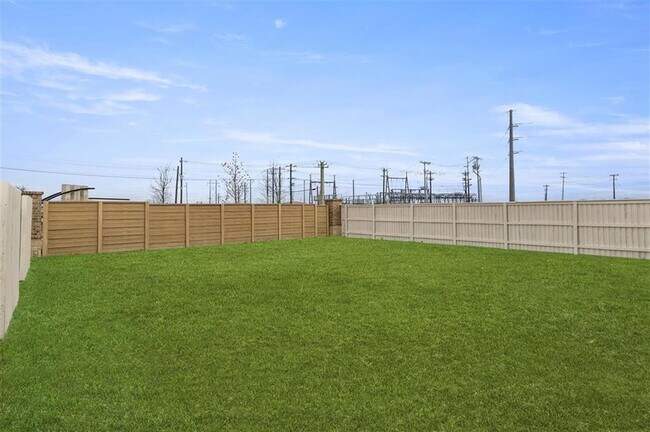 Photo - 195 Hortus Dr