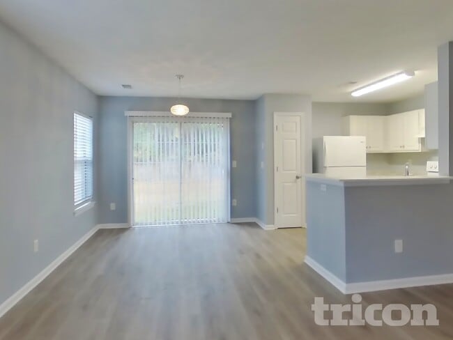 Photo - 156 Springway Dr