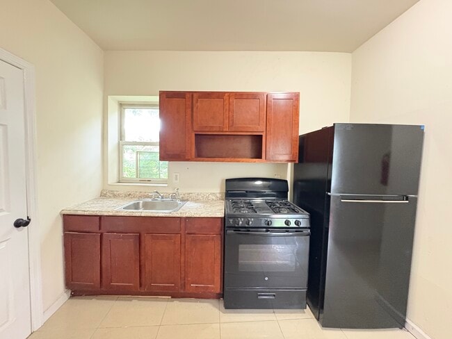 Photo - 45 Jones St Apartments Unit 2