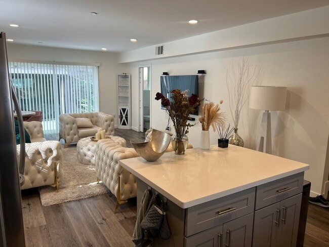 Photo - 1119 N Berendo St Unit 1121 1/2