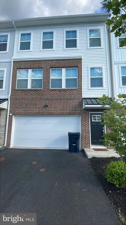 Building Photo - 113 Four Leaf Dr