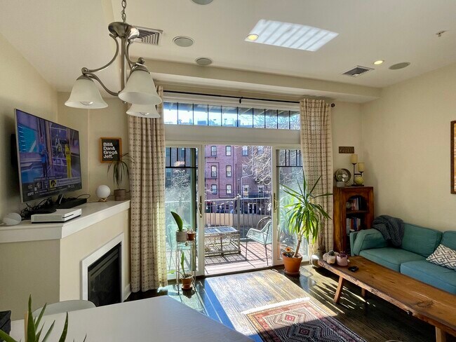 Photo - 410 Columbus Ave Unidad 2