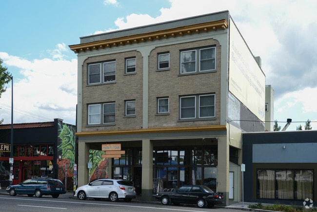 Mattsonian Apartments!