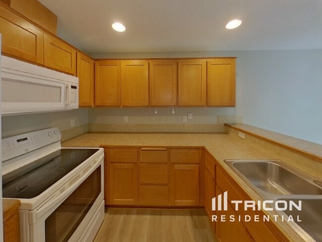 Photo - 1811 NE 89th Cir