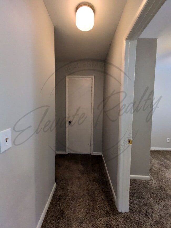 Photo - Summer Special: Cozy 1 Bed / 1 Bath Near Tennessee Tech – Pet Friendly! Unit E 17th 114 1