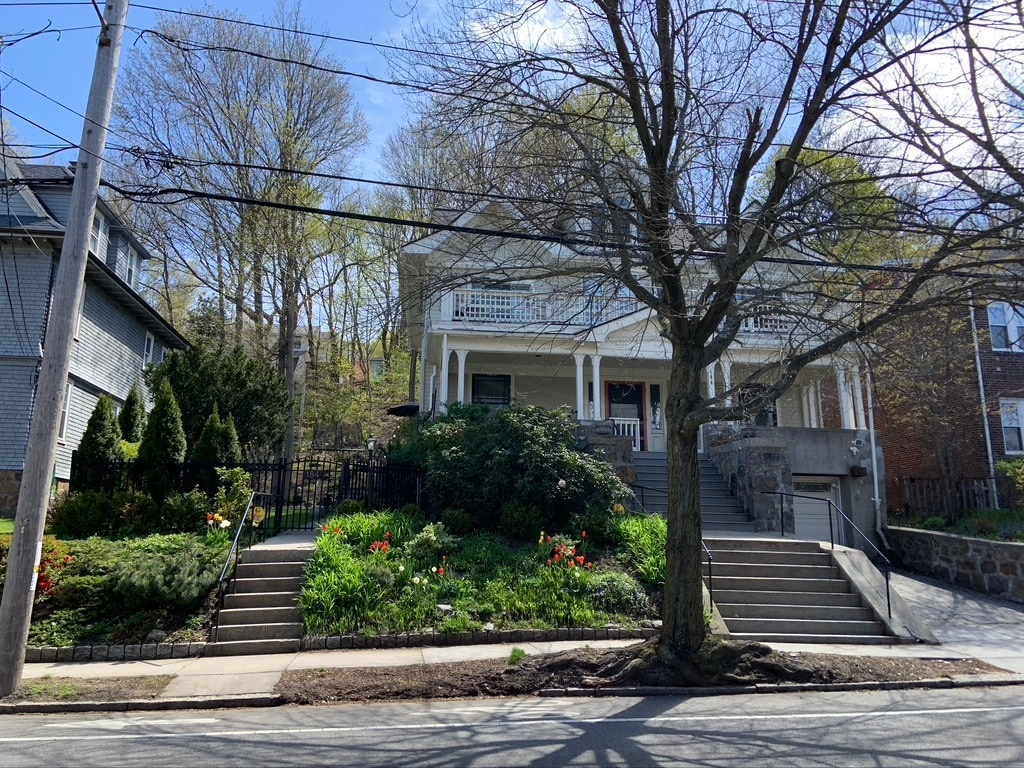 Rental: 1st floor unit - 186 Winchester St