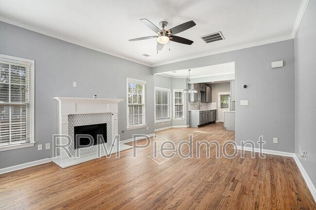 Photo - 331 Inman St SW