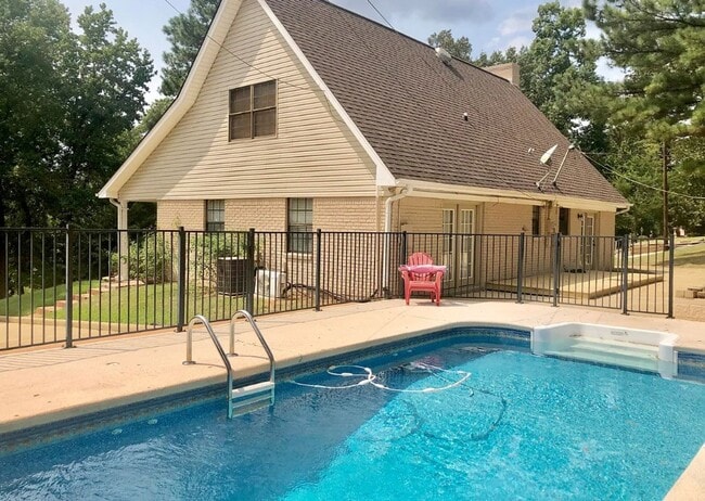 Photo - 2206 Bluecutt Rd