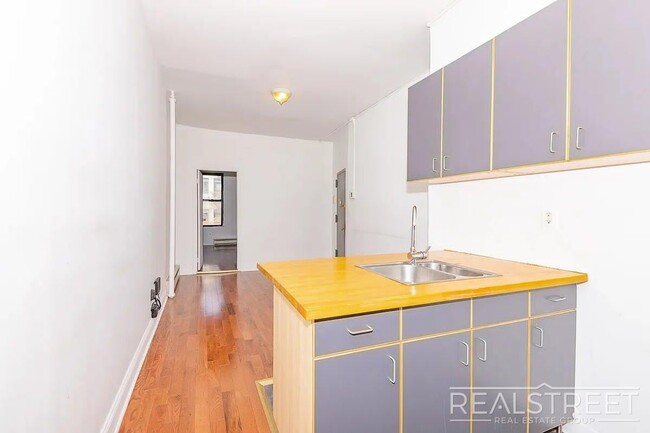 Photo - Stylish & Spacious Apartment in the Heart of Bushwick Unit 2L
