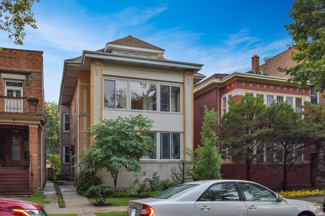 Photo - 1321 W Thorndale Ave Unit 1 Garden