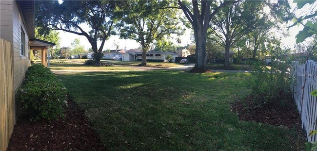Photo - 700 Tam O Shanter Dr