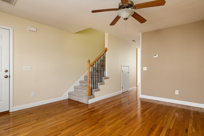 Photo - 202 Clover Ct