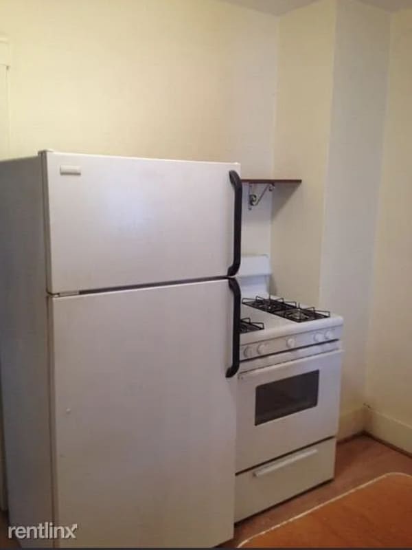 Photo - 225 Johnson St