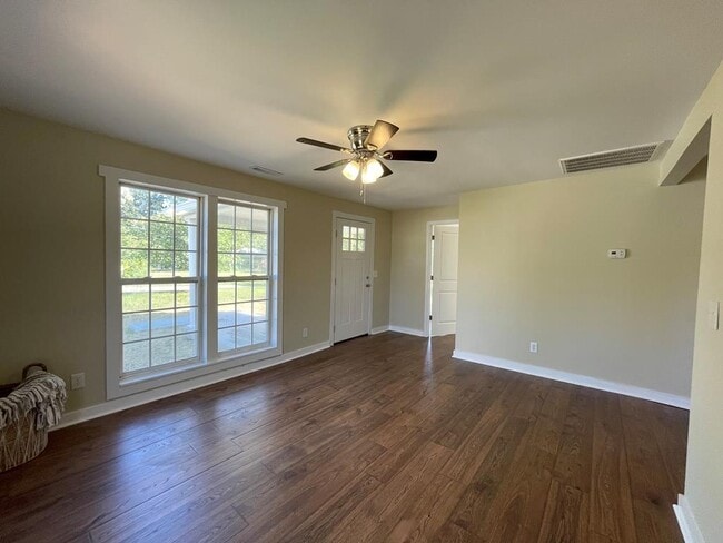 Photo - 1936 N Dixie Ave