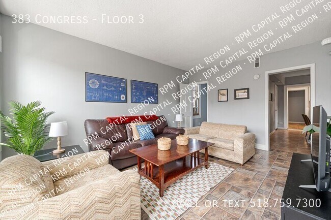 383 Congress-Floor 3