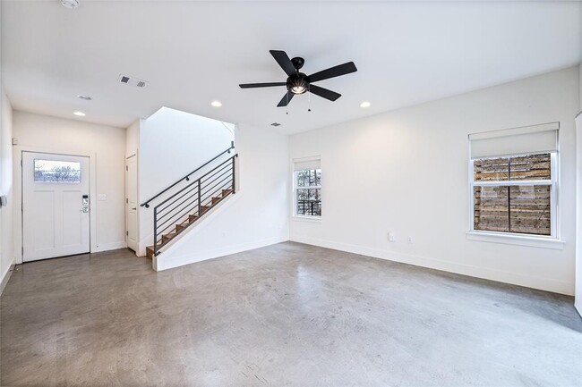 Photo - 1213 Eleanor St