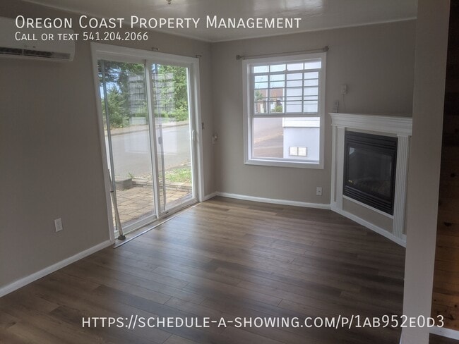 228 SE Mast Ave