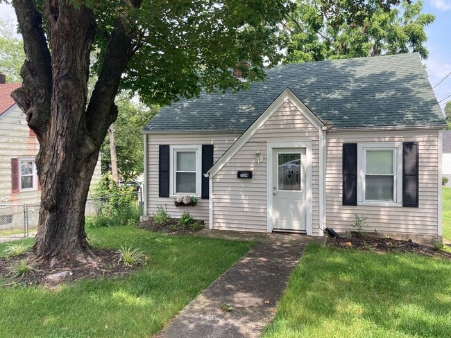 Photo - 504 Henry St