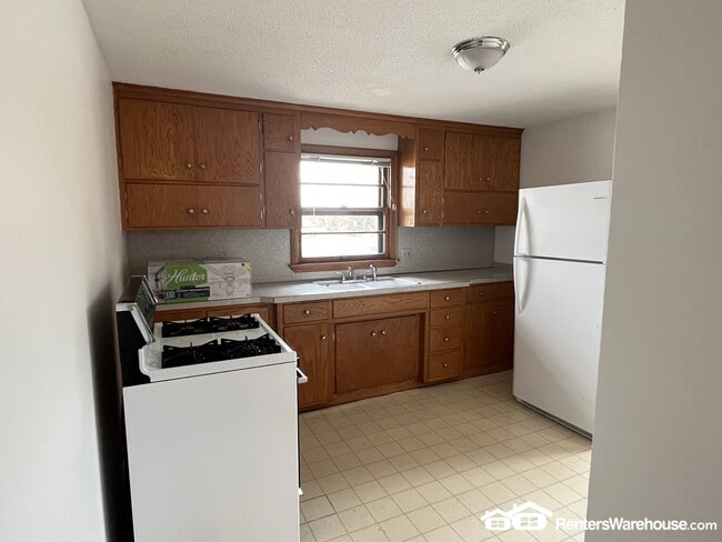 Photo - 24 16th Ave N