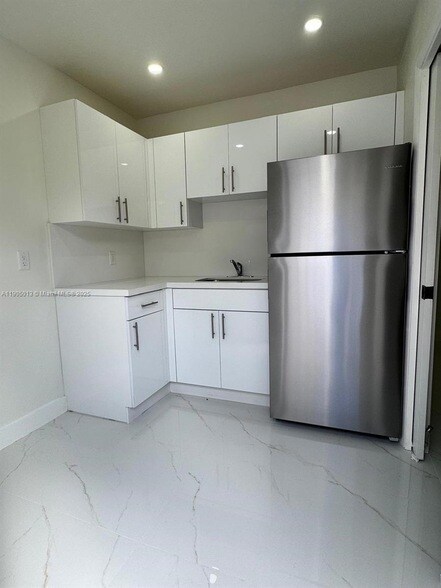 Photo - 9815 SW 21st St Unit 1