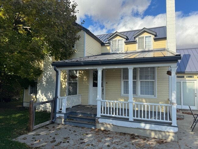 Photo - Beautiful 4-Bedroom Home on a Private, Tre...