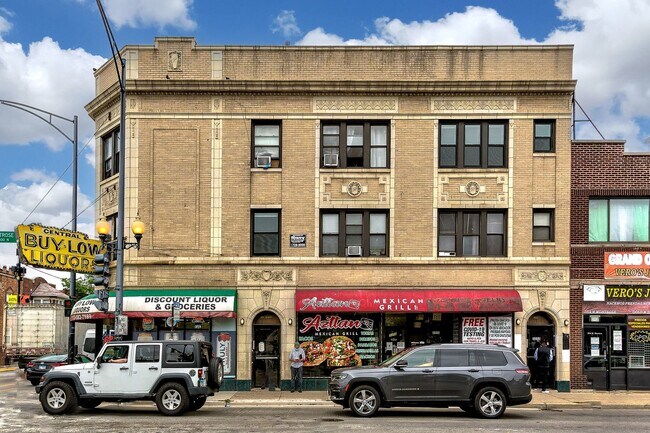 Building Photo - 3356 W Montrose Ave Unit 3 Rental