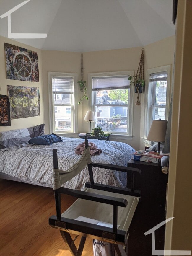 Photo - Brighton 4 bed 2 bath.... Beautiful listing!